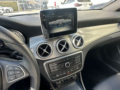 Used 2017 Mercedes-Benz GLA 250 w/ Premium Package image 4