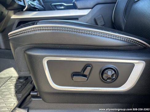 Used 2019 RAM 1500 Laramie image 23