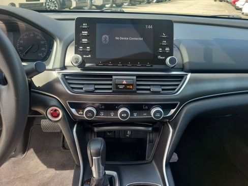 Used 2018 Honda Accord LX image 21