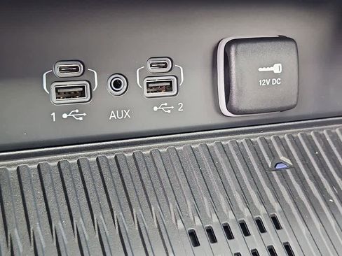 New 2026 Jeep Grand Cherokee Altitude AWD/4WD image 33
