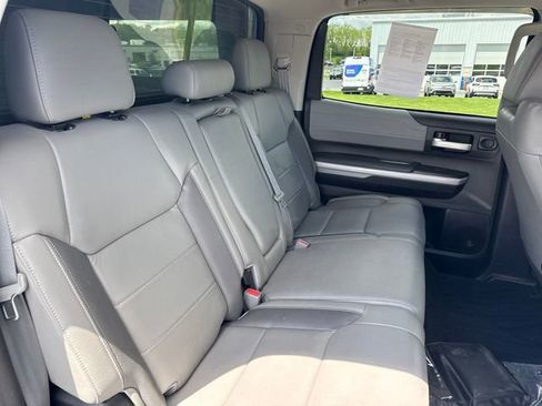 Used 2021 Toyota Tundra Limited w/ Limited Premium Package AWD/4WD image 30