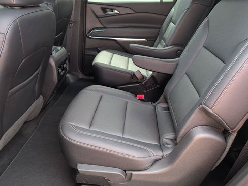 Certified 2026 Chevrolet Traverse LT FWD image 33