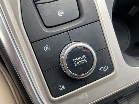 Used 2021 Ford Explorer XLT w/ Equipment Group 202A image 20