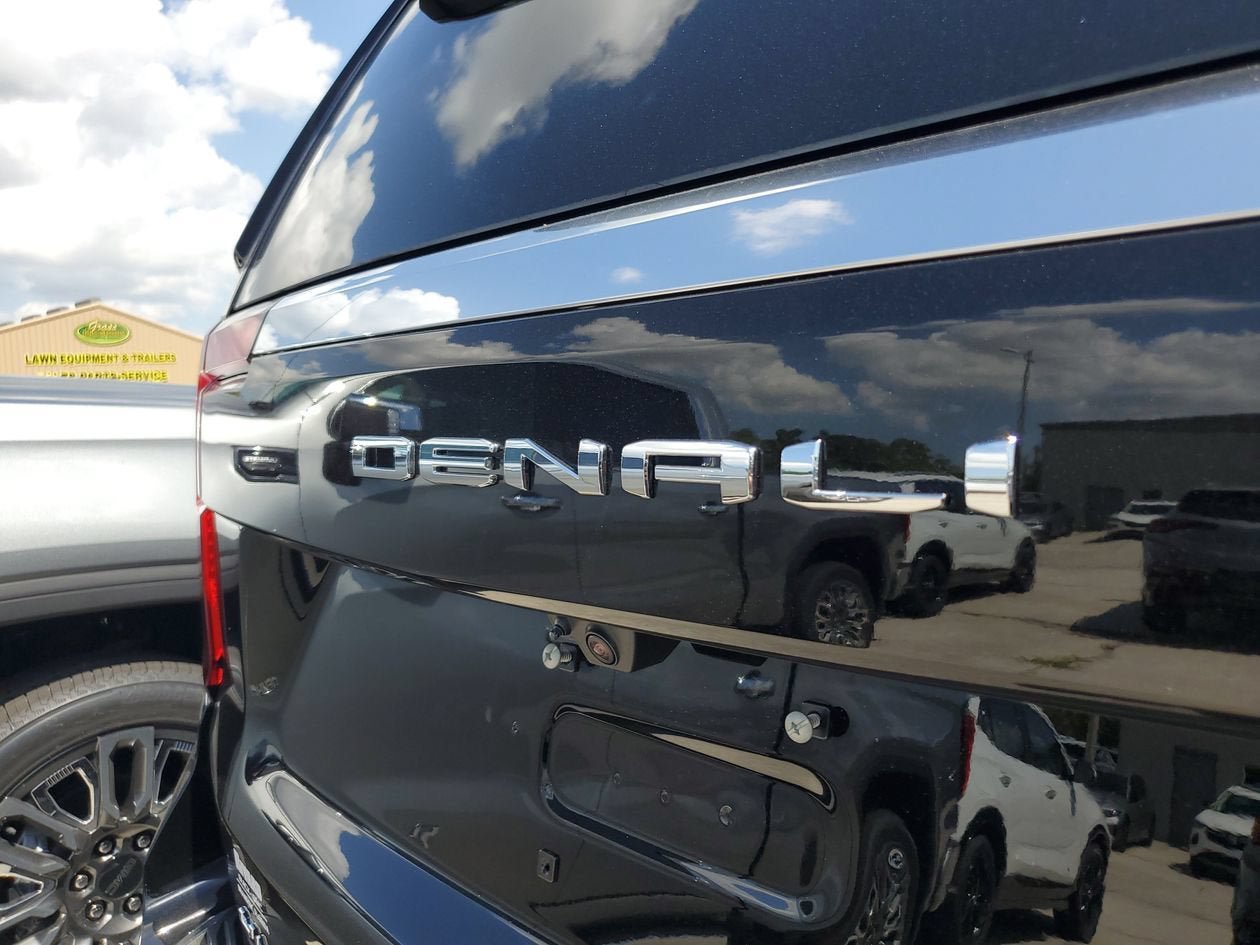 New 2026 GMC Yukon Denali RWD image 9