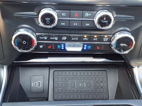 Used 2025 Ford F150 Raptor AWD/4WD image 19