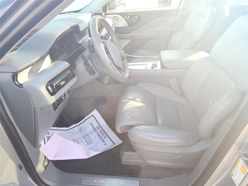 Used 2020 Lincoln Aviator Reserve w/ Equipment Group 202A image 13