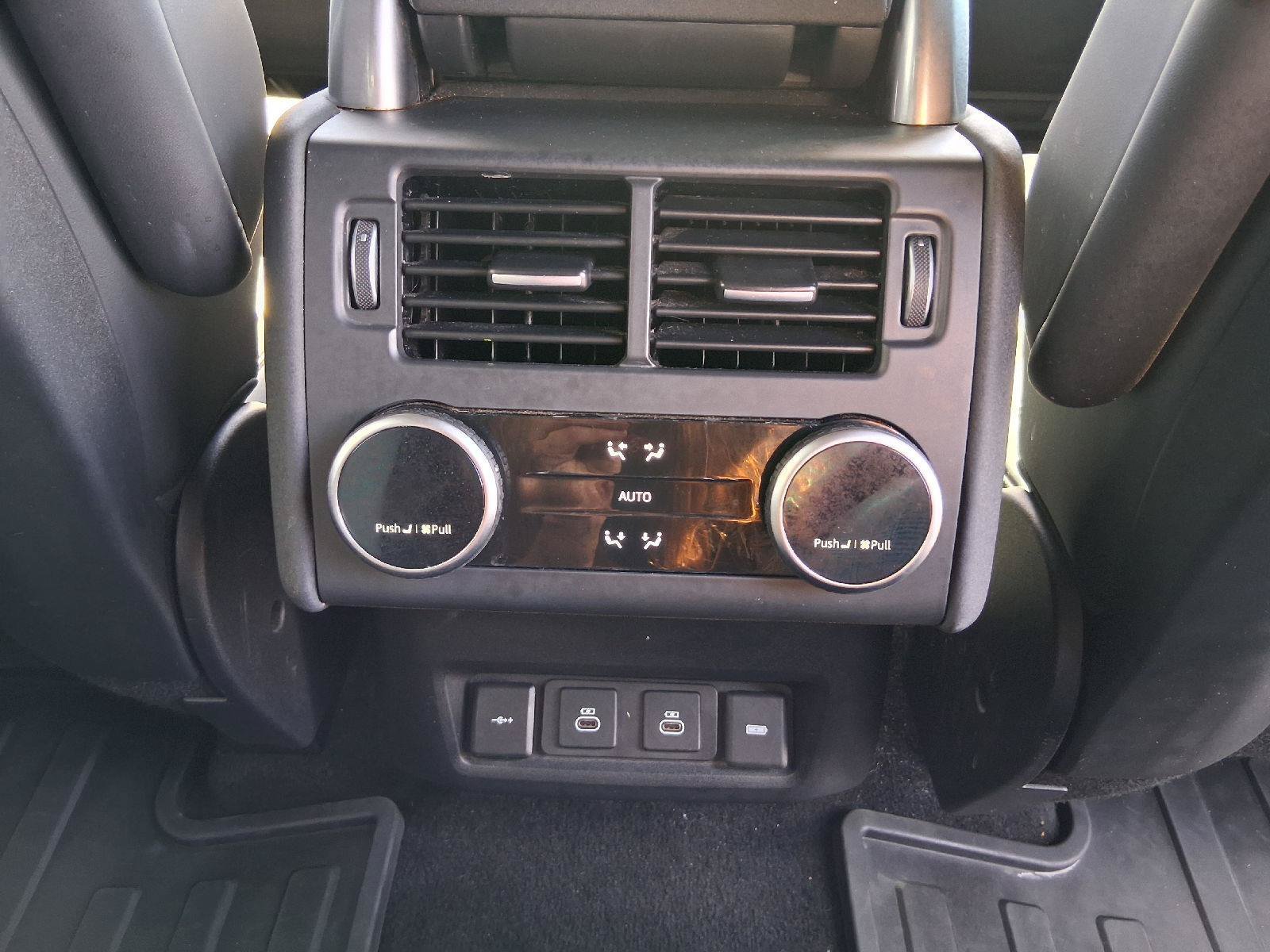 Used 2021 Land Rover Discovery HSE R-Dynamic AWD/4WD image 28