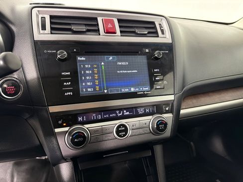 Used 2016 Subaru Outback 2.5i Limited AWD/4WD image 12