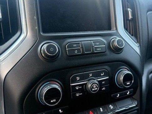 Used 2020 Chevrolet Silverado 1500 LT w/ All-Star Edition image 21