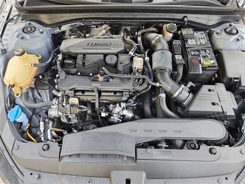 Used 2022 Kia K5 LXS image 27