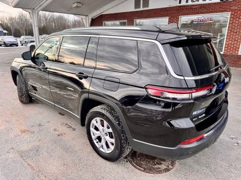 Used 2022 Jeep Grand Cherokee L Limited w/ Luxury Tech Group II image 3