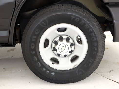 Used 2013 Chevrolet Express 2500 LS image 30