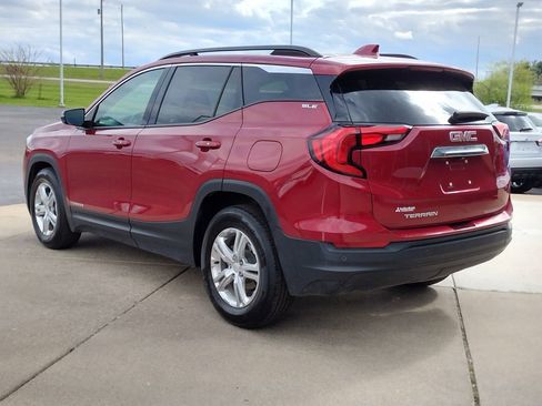 Used 2020 GMC Terrain SLE w/ Driver Convenience Package FWD image 7