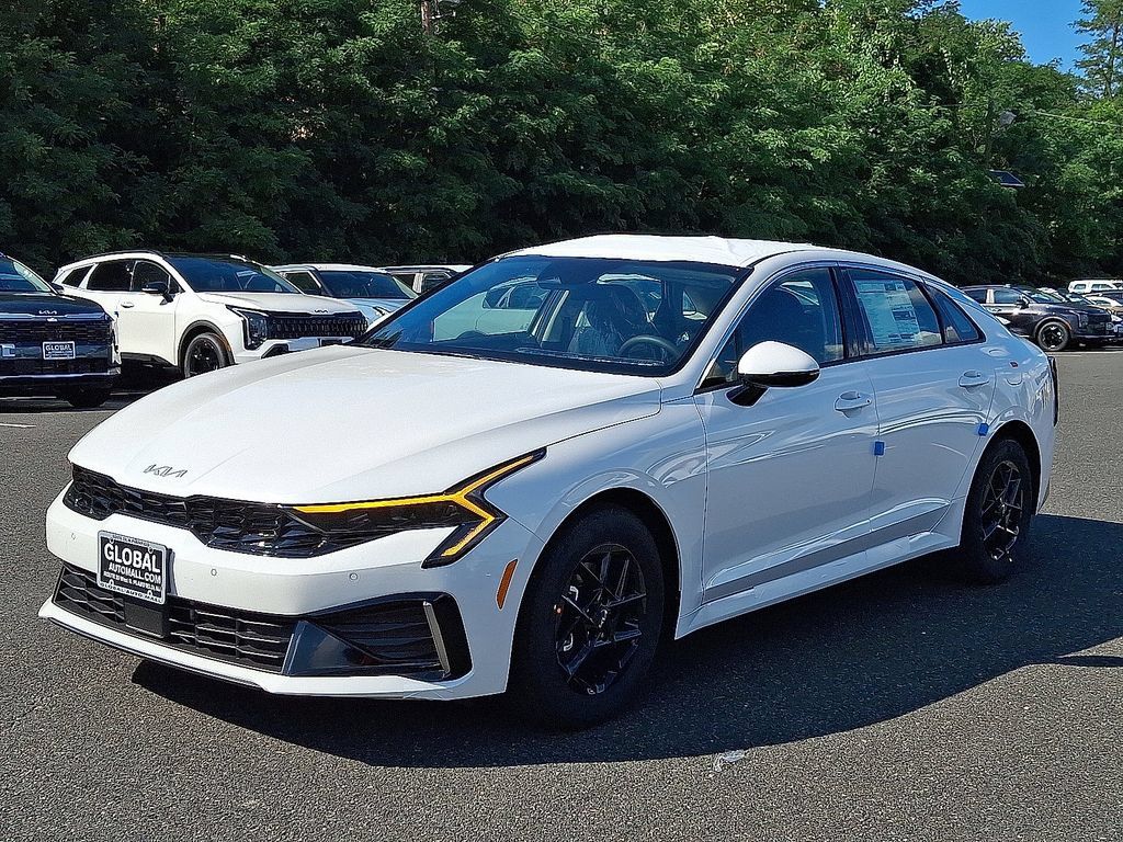 New 2026 Kia K5 LXS FWD image 2