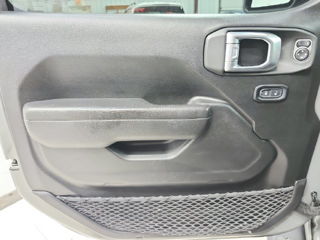 Used 2022 Jeep Wrangler Unlimited Sport AWD/4WD image 31