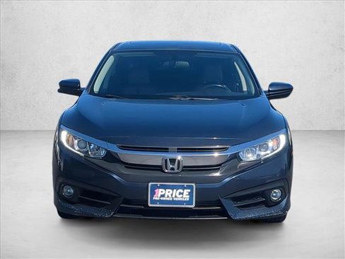 Used 2018 Honda Civic EX-T image 2