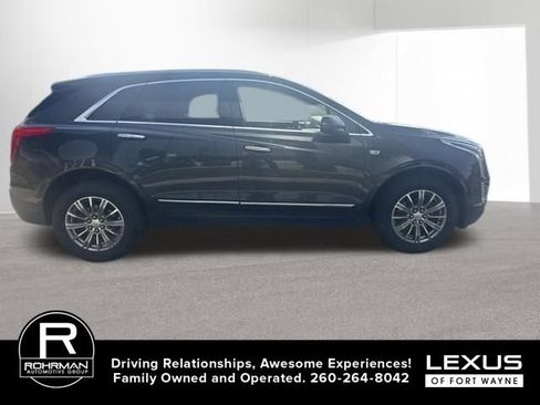 Used 2018 Cadillac XT5 Luxury w/ Driver Awareness Package FWD image 5