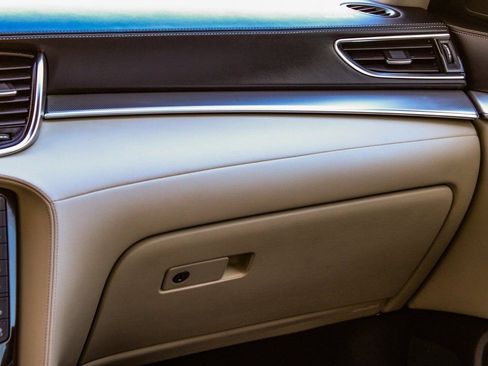 Used 2022 INFINITI QX50 Sensory image 17