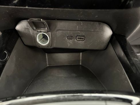 Used 2025 Chevrolet Trax LT w/ LT Convenience Package FWD image 46