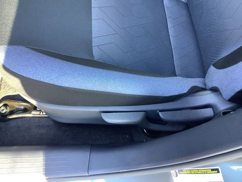 Used 2025 Nissan Versa SV w/ Trunk Package image 25