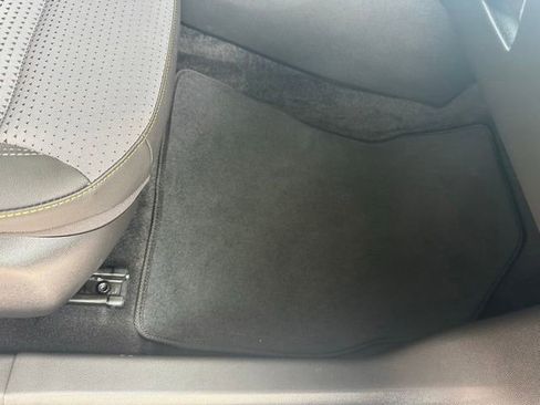 Used 2024 Chevrolet Trax LT FWD image 14