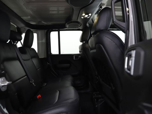 Used 2021 Jeep Wrangler Unlimited Rubicon w/ Safety Group AWD/4WD image 13