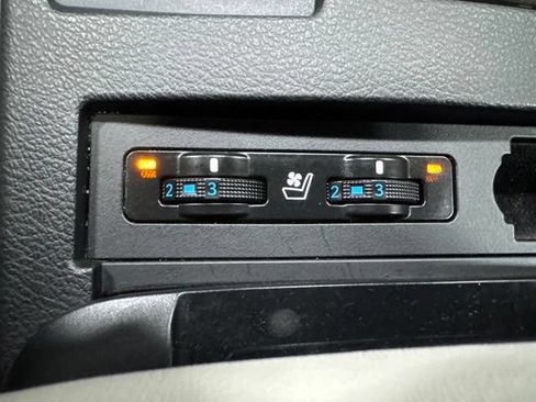 Used 2015 Lexus RX 450h AWD image 26