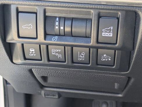 Used 2019 Subaru Outback 2.5i Premium AWD/4WD image 11