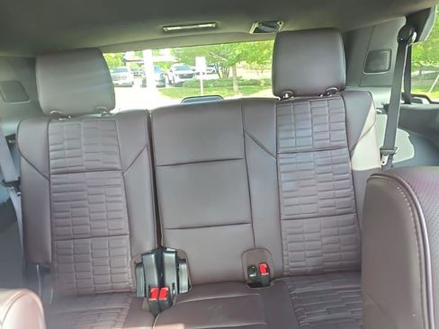 Certified 2023 Cadillac Escalade Sport Platinum w/ LPO, ONYX Package AWD/4WD image 24