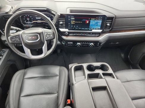 Used 2025 GMC Sierra 1500 SLT image 10