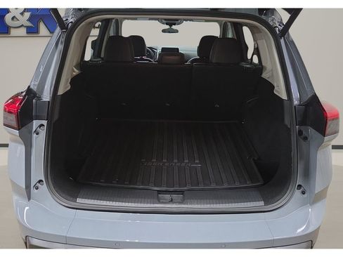 Used 2025 Nissan Rogue SV AWD/4WD image 21