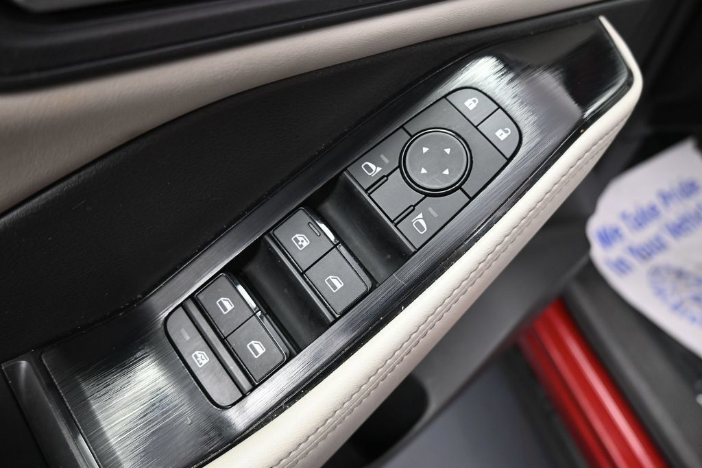 Used 2025 Nissan Rogue SV FWD image 22