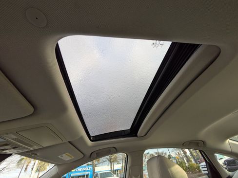 Used 2020 Honda Accord EX image 27