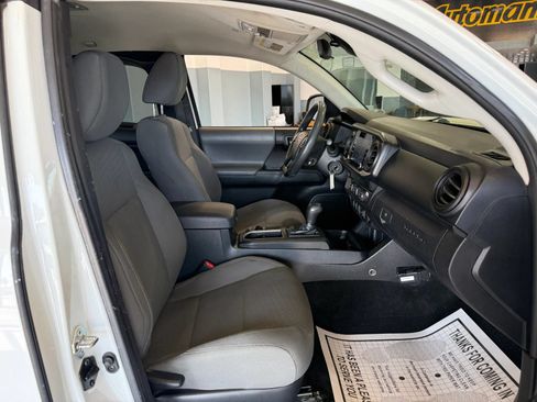 Used 2020 Toyota Tacoma SR RWD image 10