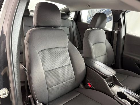 Used 2016 Chevrolet Malibu LT image 25