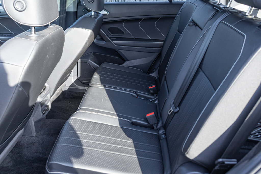 Certified 2023 Volkswagen Tiguan SE w/ Panoramic Sunroof Package FWD image 29