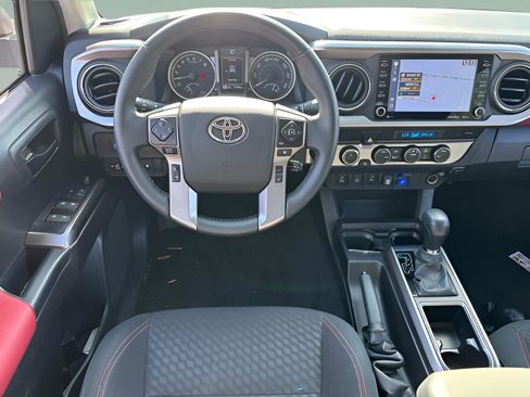 Used 2023 Toyota Tacoma TRD Sport image 18