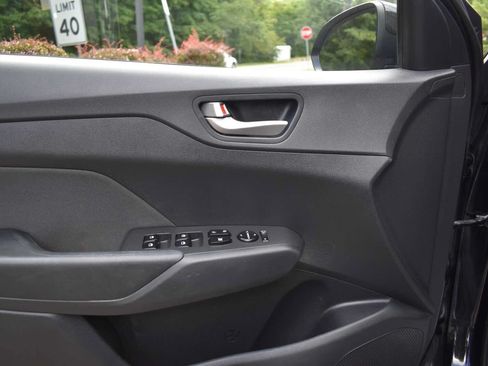 Used 2020 Hyundai Accent SE FWD image 57