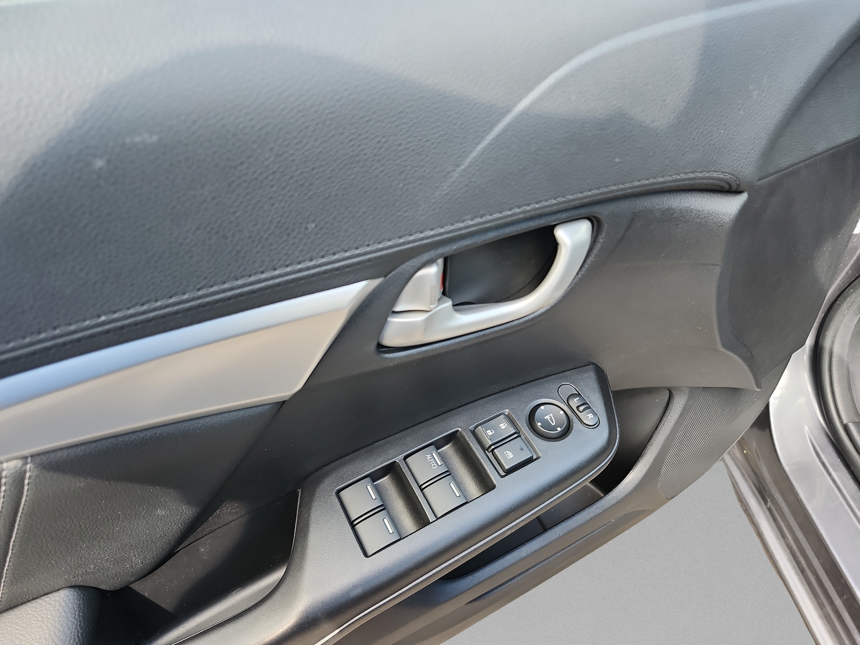 Used 2015 Honda Civic EX-L image 15