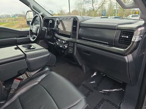 Used 2024 Ford F350 Lariat image 33