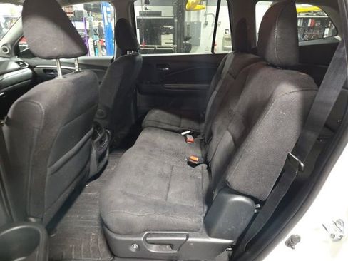 Used 2021 Honda Pilot EX image 12