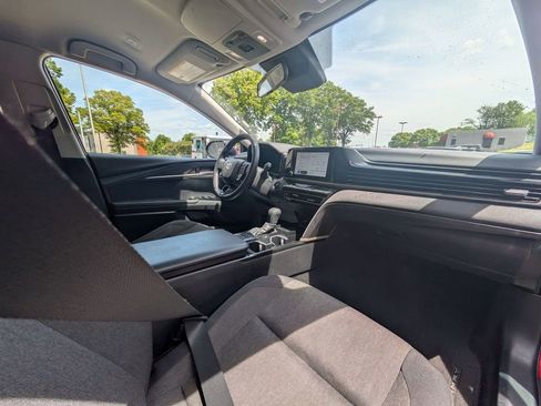 Used 2025 Toyota Camry LE FWD image 31