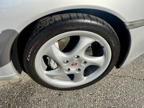 Used 2001 Porsche 911 Carrera 4 image 27