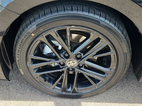 Used 2025 Toyota Camry SE image 16