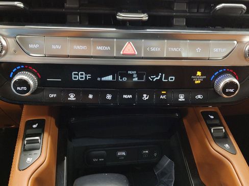 Used 2023 Kia Telluride SX Prestige X-Pro AWD/4WD image 10