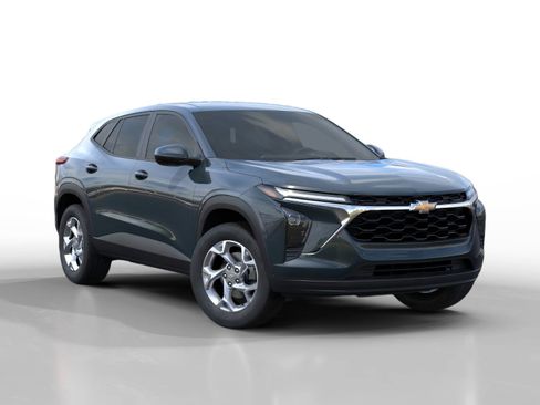 New 2026 Chevrolet Trax LS image 2