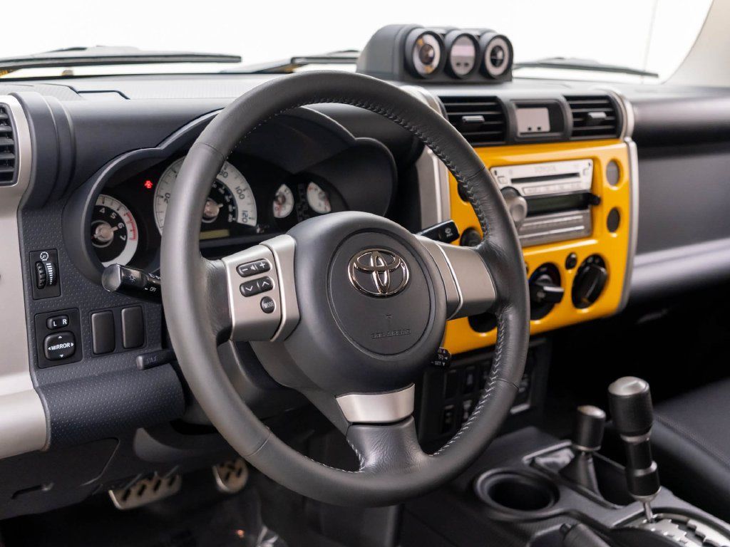 Used 2007 Toyota FJ Cruiser 4WD w/ Upgrade Pkg 2 image 13