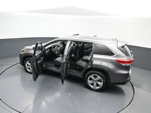 Used 2018 Toyota Highlander Limited w/ Protection Package #3 image 46
