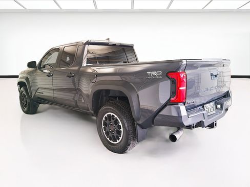 Used 2024 Toyota Tacoma TRD Off-Road AWD/4WD image 6