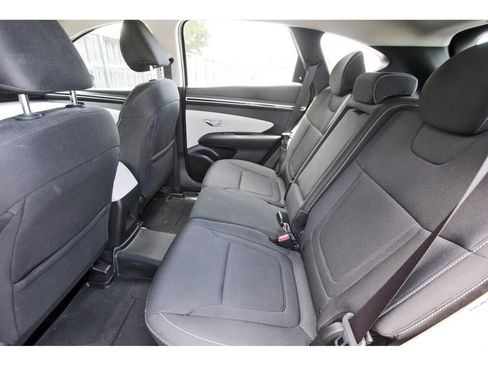 Used 2023 Hyundai Tucson SE FWD image 14